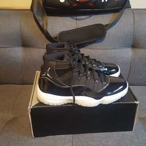 Air Jordan 11 Jubilee Black/White/Chrome